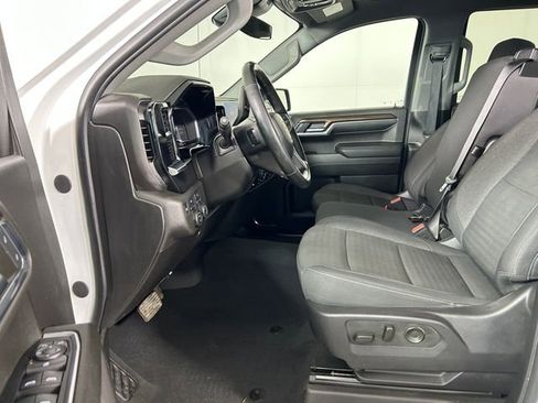 Used 2024 Chevrolet Silverado 1500 LT AWD/4WD image 12