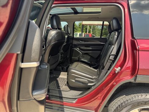 Used 2021 Jeep Grand Cherokee L Limited AWD/4WD image 19