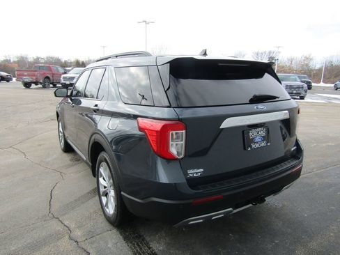 Used 2024 Ford Explorer XLT w/ Equipment Group 202A image 4