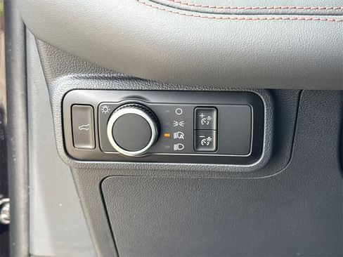 New 2025 Ford Explorer Active image 32