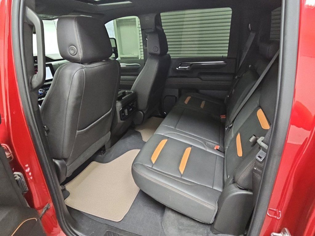 Used 2024 GMC Sierra 2500 AT4 w/ AT4 Premium Plus Package AWD/4WD image 34
