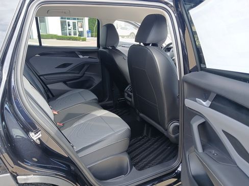 New 2026 Volkswagen Tiguan SE FWD image 21