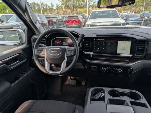 New 2026 GMC Sierra 1500 SLE w/ X31 Off-Road Package AWD/4WD image 9