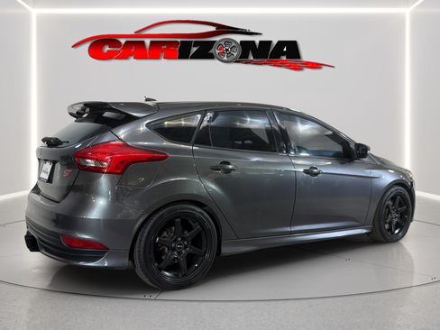 Used 2017 Ford Focus ST FWD image 5