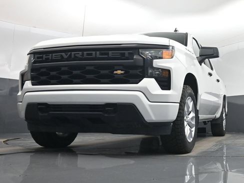 Used 2022 Chevrolet Silverado 1500 Custom image 46