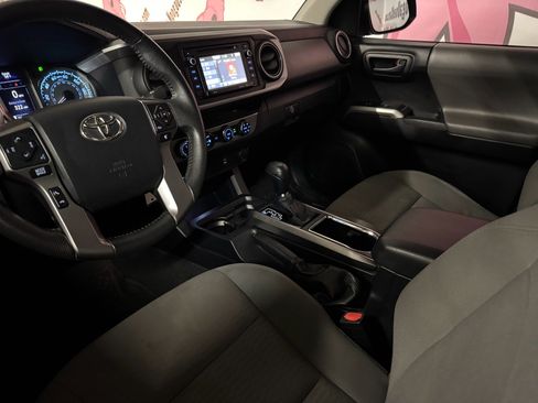Used 2016 Toyota Tacoma SR5 image 19