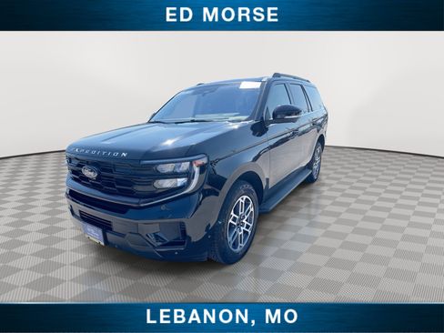 Certified 2025 Ford Expedition Active AWD/4WD image 4