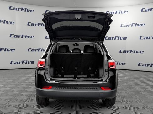Used 2019 Jeep Compass Latitude AWD/4WD image 11