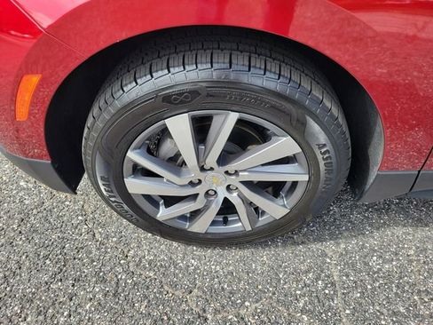 Used 2023 Chevrolet Equinox Premier FWD image 5