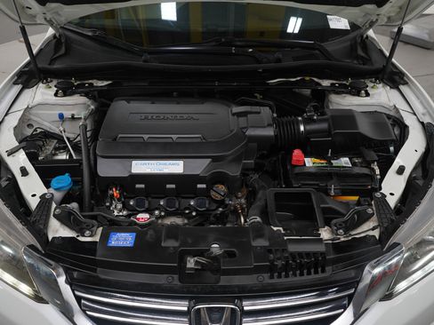 Used 2014 Honda Accord Touring image 28