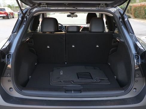 New 2026 Nissan Kicks SR image 16