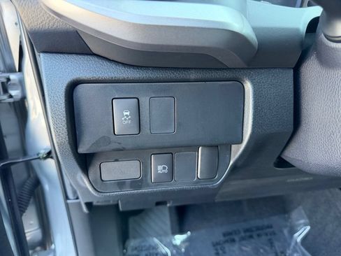 Used 2021 Toyota Tacoma SR5 AWD/4WD image 13