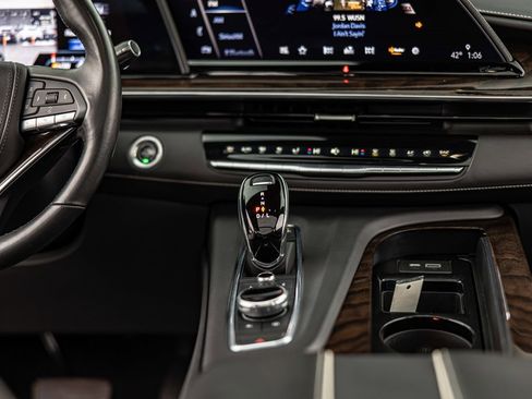 Used 2023 Cadillac Escalade Sport Platinum w/ LPO, ONYX Package image 43