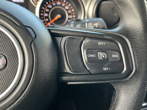 Used 2022 Jeep Wrangler Unlimited Sport image 22