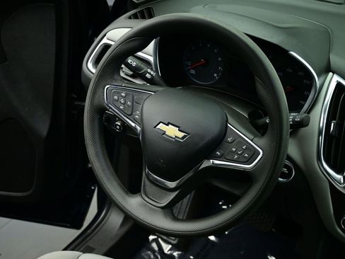 Used 2021 Chevrolet Equinox LS image 8