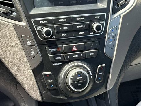 Used 2017 Hyundai Santa Fe Sport FWD image 21
