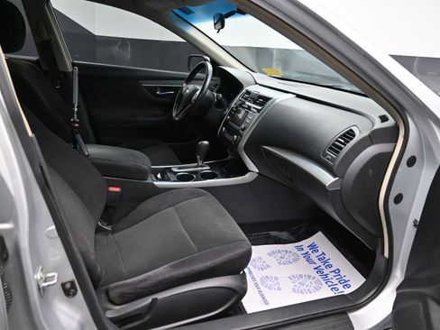 Used 2013 Nissan Altima 2.5 SV FWD image 18