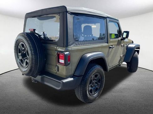 Used 2025 Jeep Wrangler Sport image 13