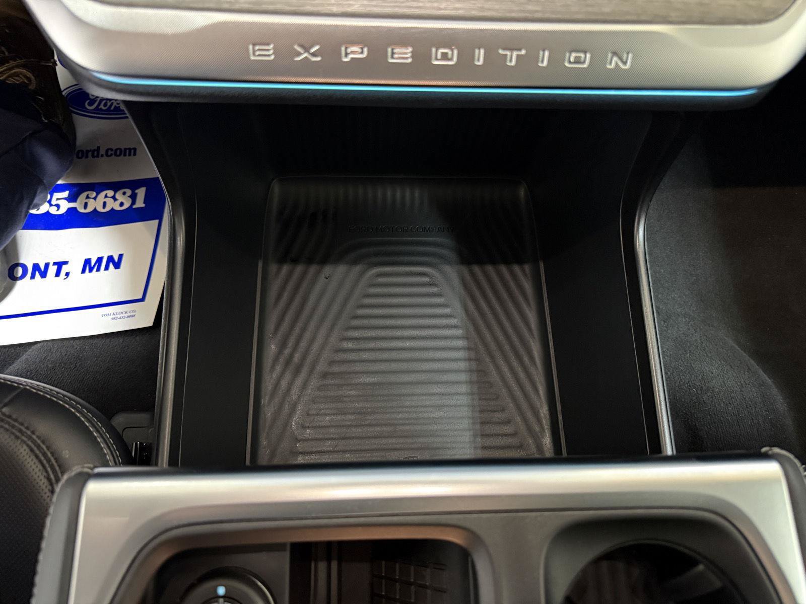 Used 2025 Ford Expedition Max Platinum AWD/4WD image 21