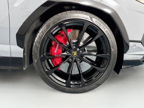 Used 2024 Lamborghini Urus S AWD/4WD image 55