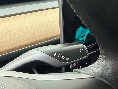 Used 2019 Tesla Model 3 Standard Range image 15