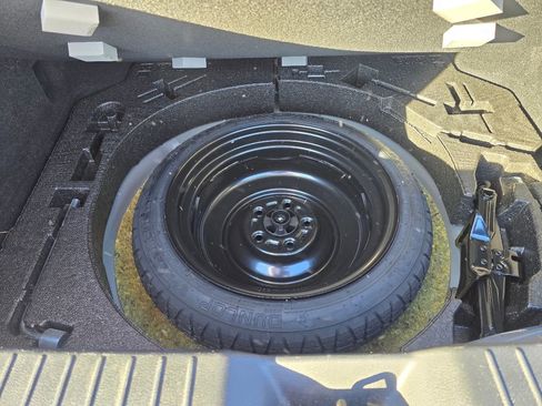 Used 2025 MAZDA MAZDA3 s image 30