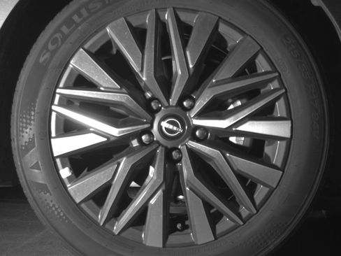 Used 2025 Nissan Altima 2.5 SV FWD image 13