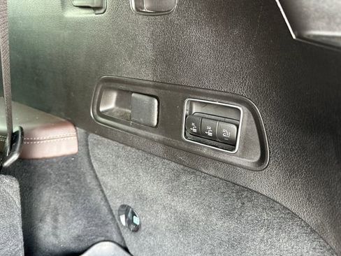 Used 2023 Mercedes-Benz GLS 450 4MATIC image 16