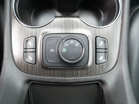 Used 2023 GMC Acadia SLT AWD/4WD image 32