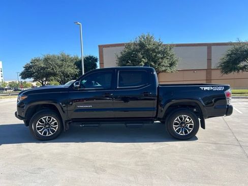 Used 2023 Toyota Tacoma TRD Sport w/ Technology Package AWD/4WD image 7