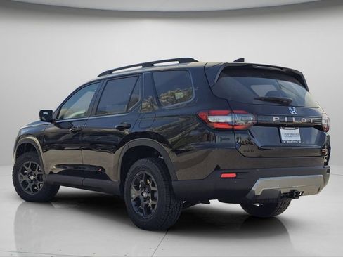 New 2026 Honda Pilot TrailSport image 9