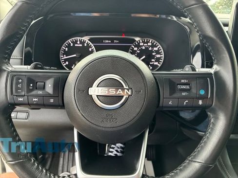 Used 2025 Nissan Pathfinder SV AWD/4WD image 26