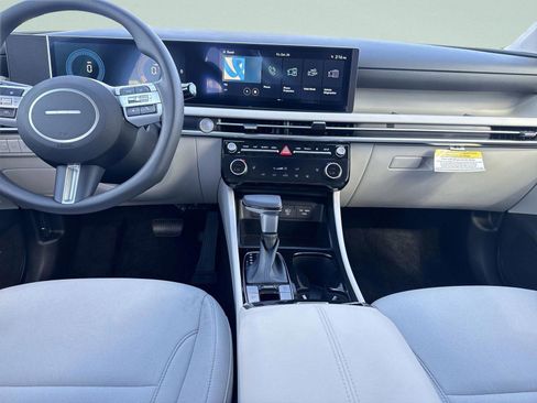 New 2026 Hyundai Tucson SEL image 11