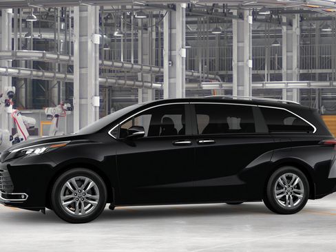 New 2026 Toyota Sienna Limited FWD image 3