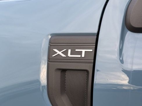 Used 2022 Ford Maverick XLT image 12