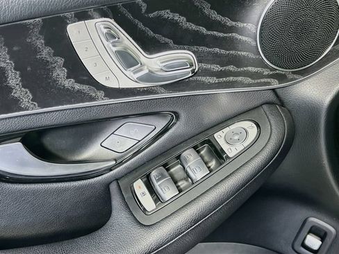 Used 2018 Mercedes-Benz GLC 300 image 10