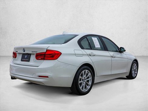 Used 2018 BMW 320i xDrive Sedan image 5