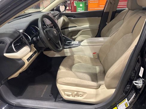 Used 2024 Toyota Camry LE FWD image 5