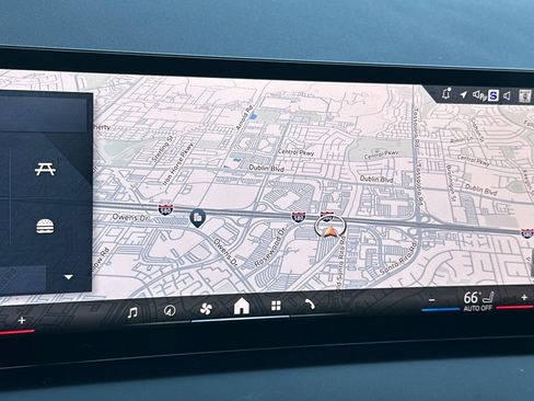 Used 2025 BMW X3 xDrive30i w/ Premium Package image 25