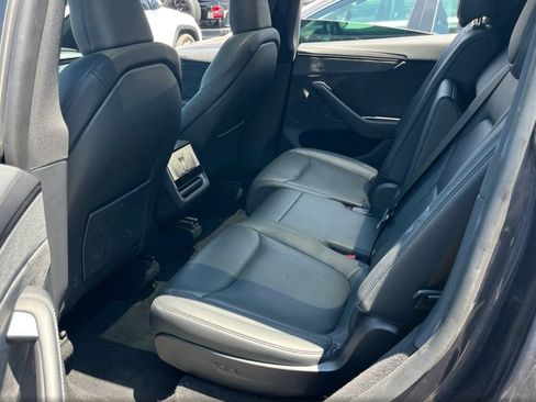 Used 2026 Tesla Model Y Long Range AWD/4WD image 16