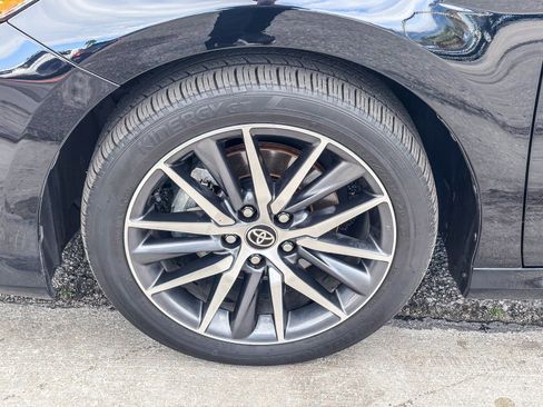 Used 2024 Toyota Camry XLE image 11