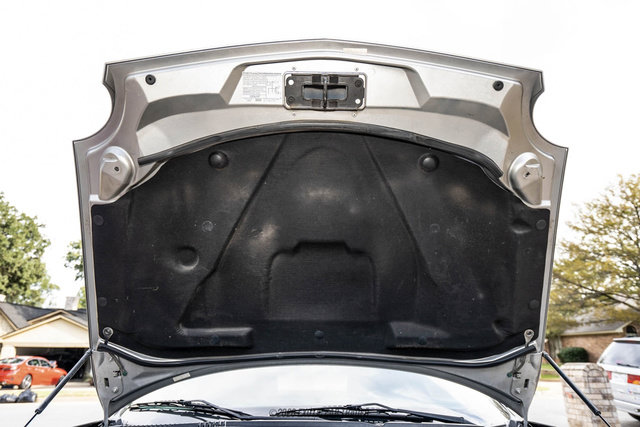 Used 2004 Ford Thunderbird RWD image 18
