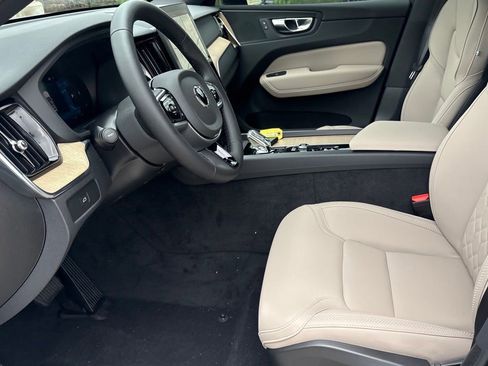 New 2026 Volvo XC60 B5 Core AWD/4WD image 18