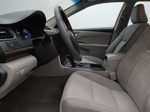 Used 2016 Toyota Camry LE FWD image 17