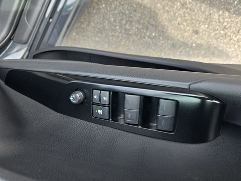 Used 2025 Toyota Camry SE w/ Multimedia Upgrade Package image 29