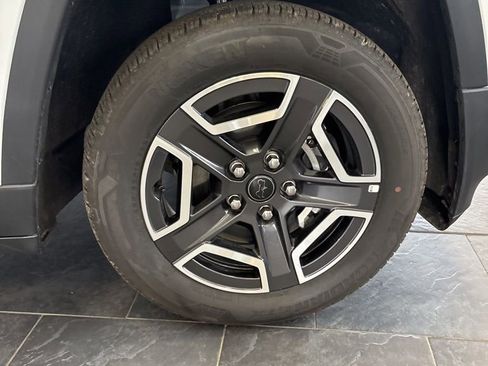 New 2026 Jeep Cherokee Limited image 14