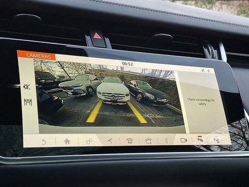 Used 2020 Land Rover Range Rover Evoque SE image 16