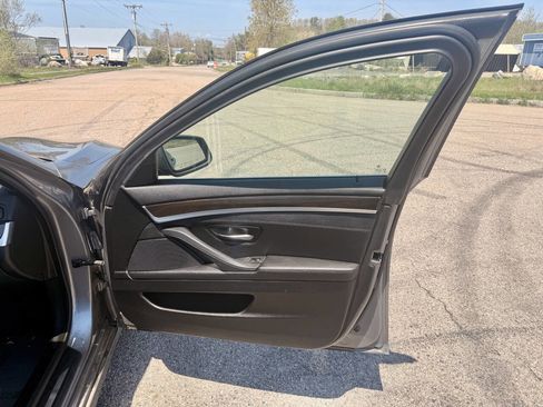 Used 2013 BMW 535i xDrive Sedan AWD/4WD image 19