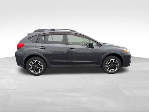 Used 2016 Subaru Crosstrek 2.0i Premium w/ Moonroof Package image 6