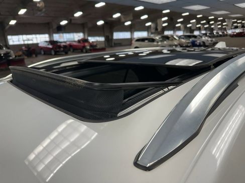 Certified 2021 Chevrolet Equinox Premier image 12